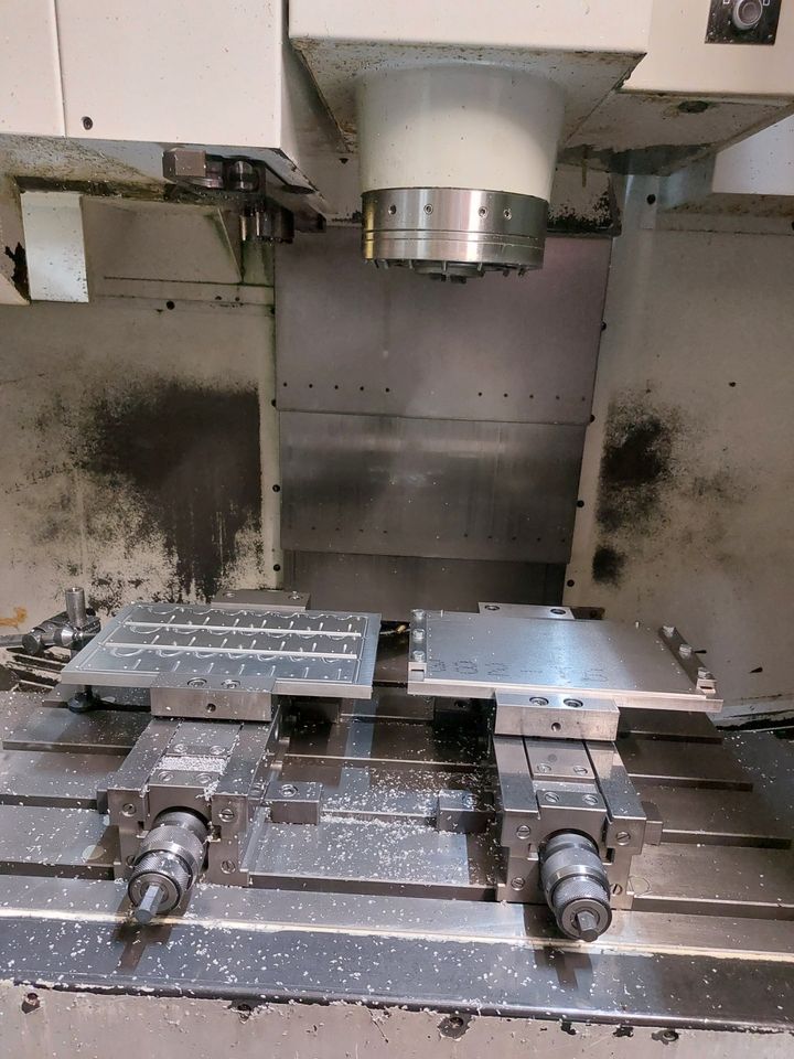 Used Quaser MV154 E I Vertical Machining Center I 2003