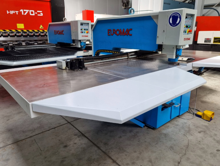 Used Euromac CX 1000/30 I Punching Machine