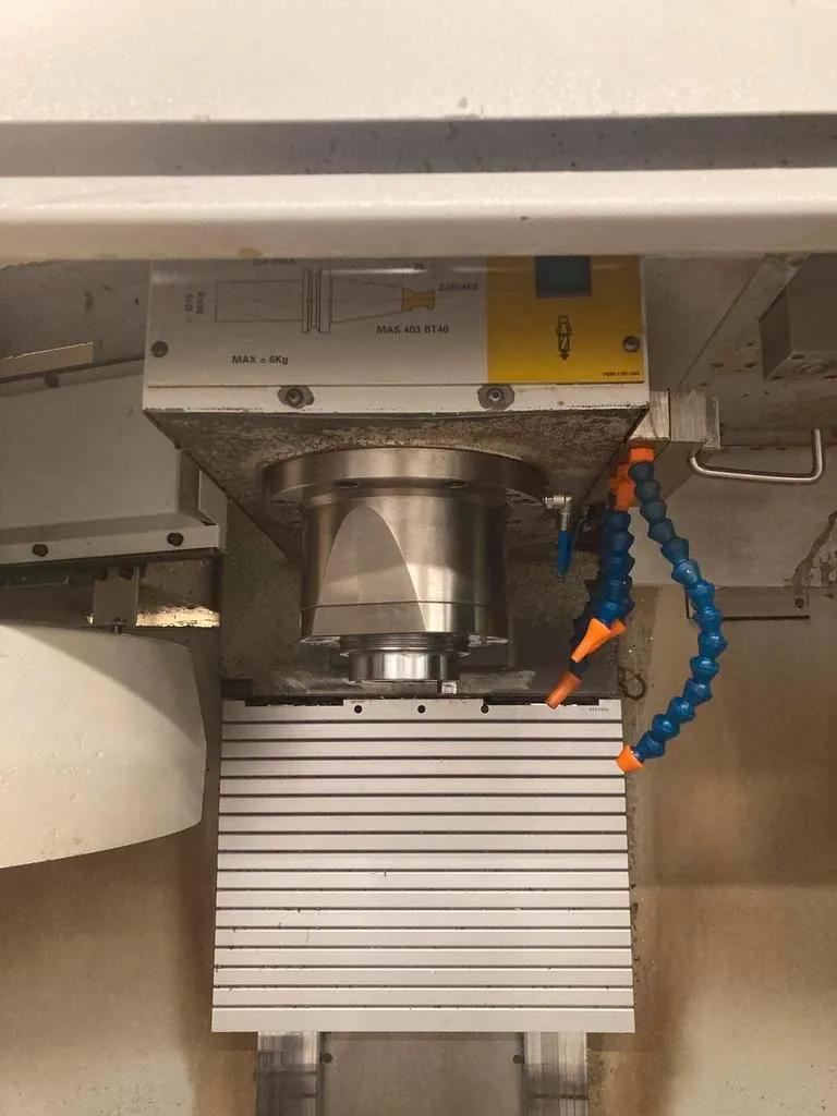 Usado Centro de Mecanizado Vertical Bridgeport VMC 800/22 I