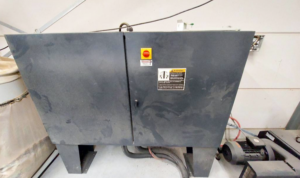 Usado Multicam 5-304-H - Router CNC - 2012