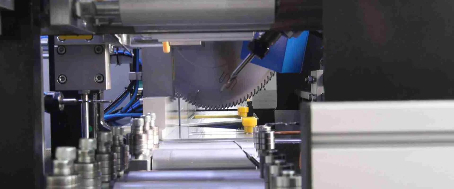 Ozgenc Makina Turbocut 400 I PVC Profiel Bewerking Centrum