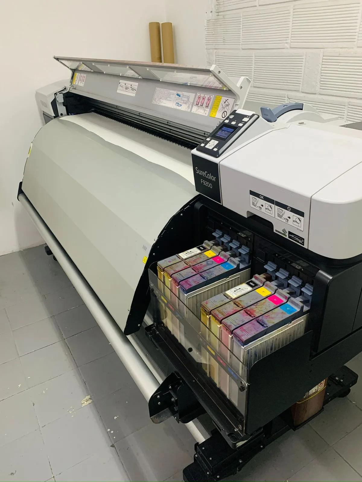 Gebruikt Epson SureColor F9200 I Dye Sublimation Printer