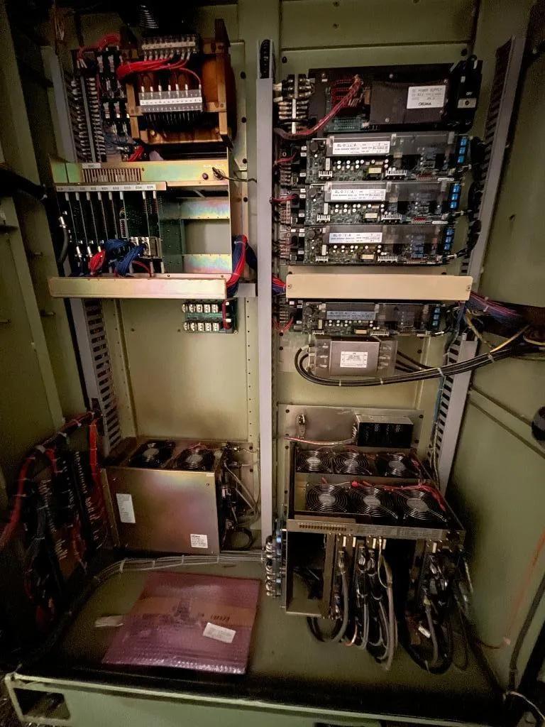 Gebruikt Okuma MC-5VA I Vertical Machining Center