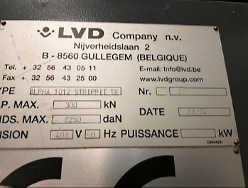 Usado LVD Strippit Alpha 1012 - Máquina de Perforación - 2003