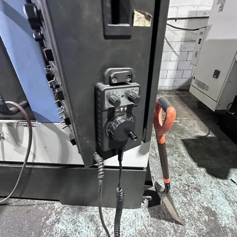 Gebruikt Doosan DNM 400 I Verticaal bewerkingscentrum