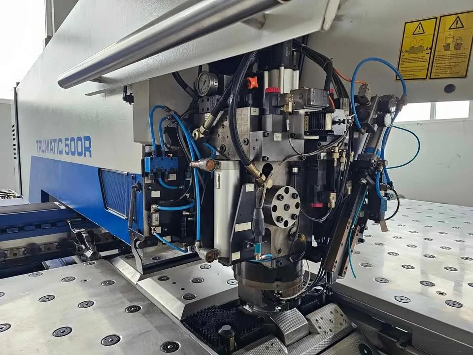 Usado Punzonadora Trumpf Trumatic 500 R I, año 2003