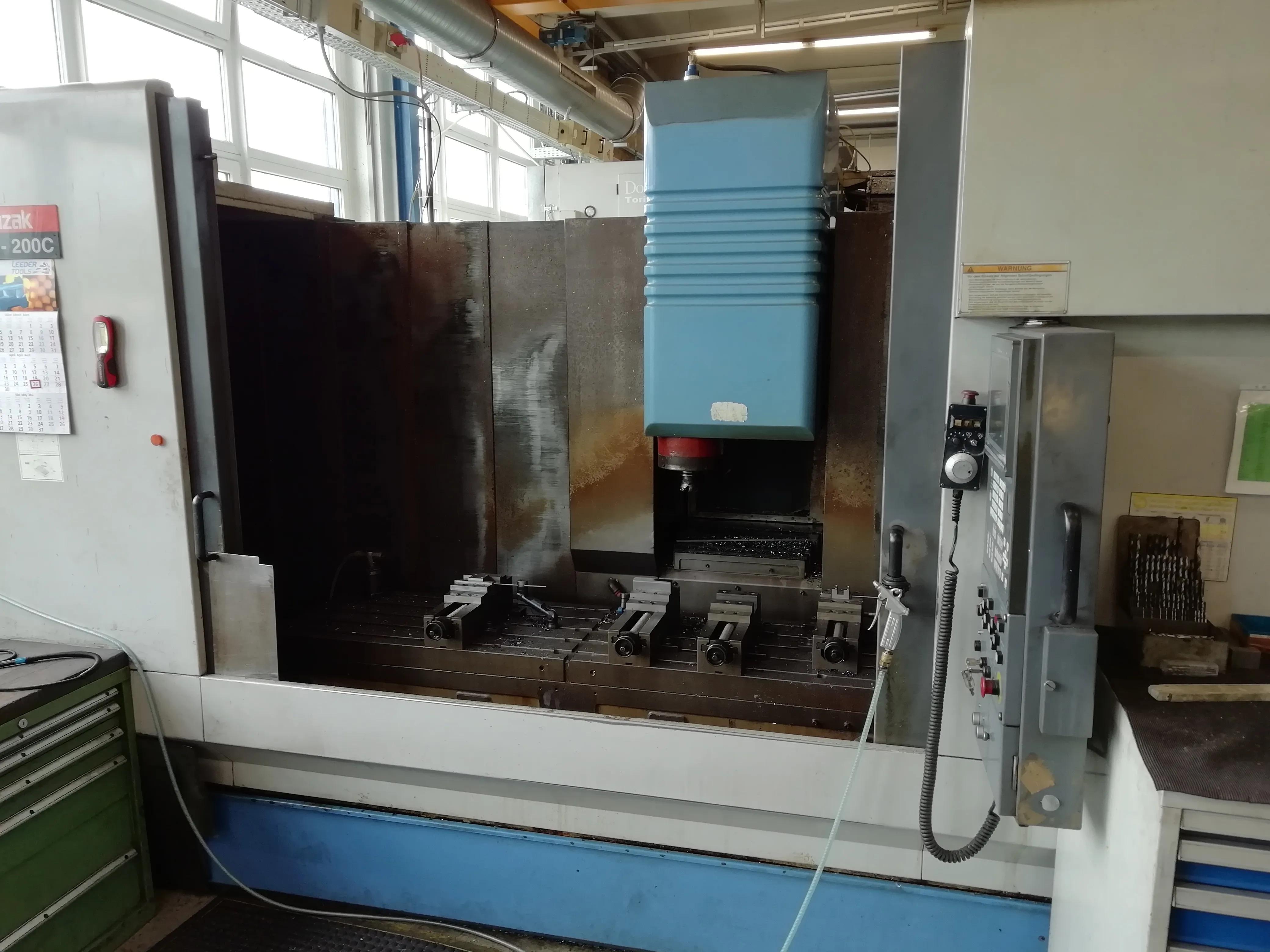 Gebruikt Mazak VTC-200C I Vertical Machining Center