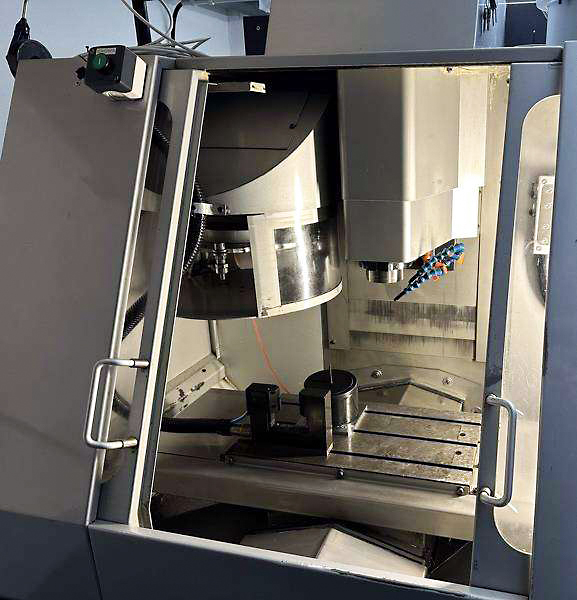 Used Realmeca RV-2 5A - Vertical Machining Center - 2001