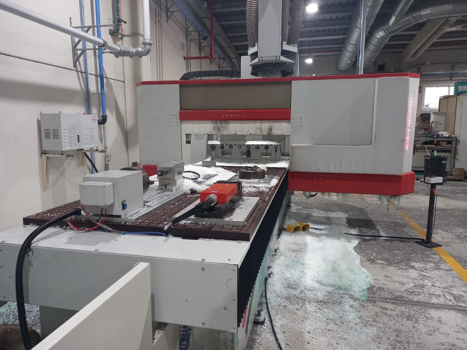 Used Cosmec Conquest 255 5A I CNC Machining Center