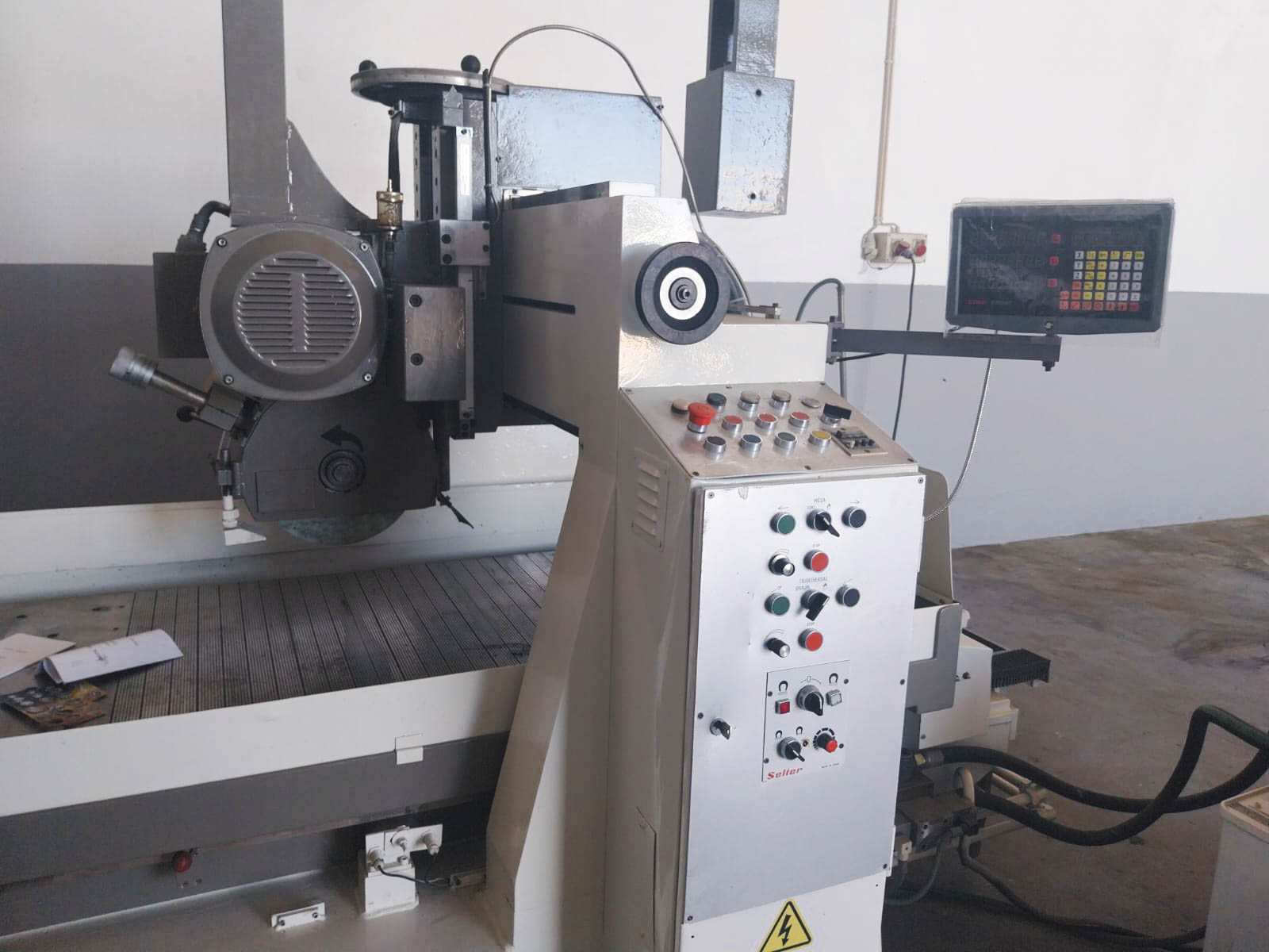 Used LGB R1590 - Grinding Machine - 1994