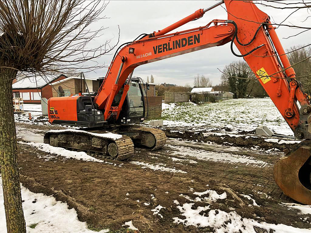 Gebruikt HITACHI ZAXIS 180 LCN 5 - 2014