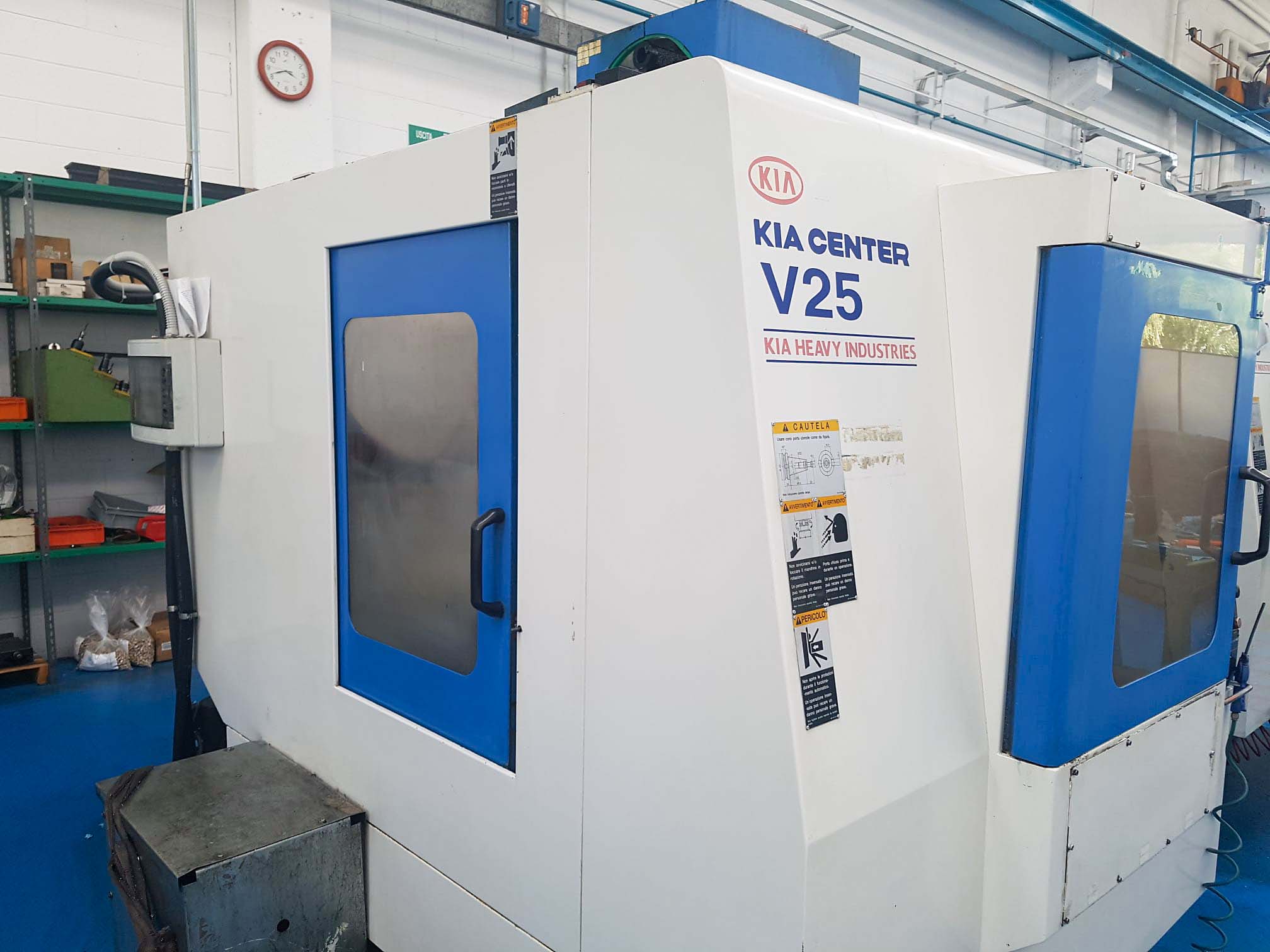 Gebruikt KIA Center V25 - Verticaal bewerkingscentrum - 2005