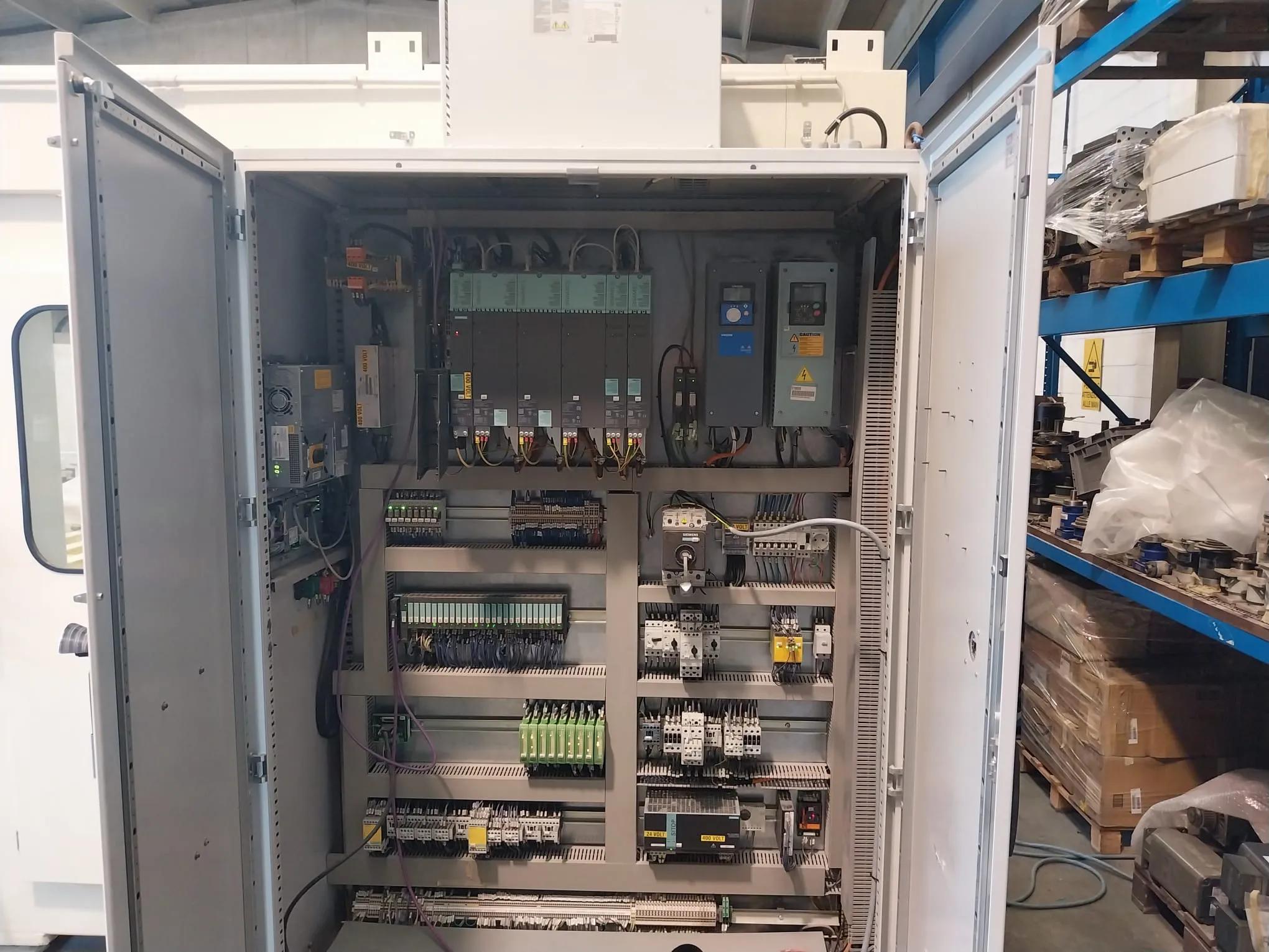 Gebruikt BELOTTI TRIM 2515 CB 2T I 5-assige bewerkingscentrum