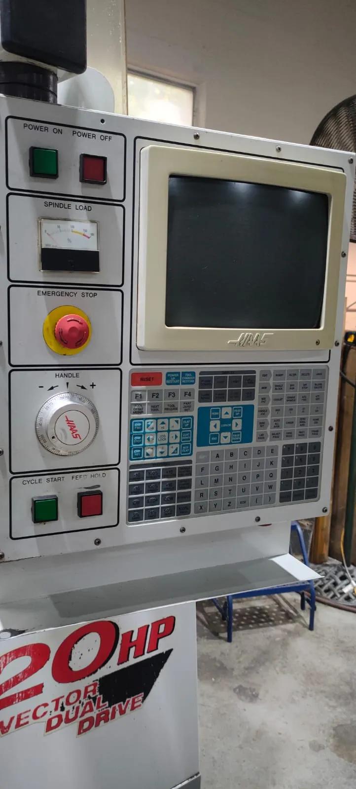 Gebruikt Haas VF 0 I Verticaal Bewerkingscentrum