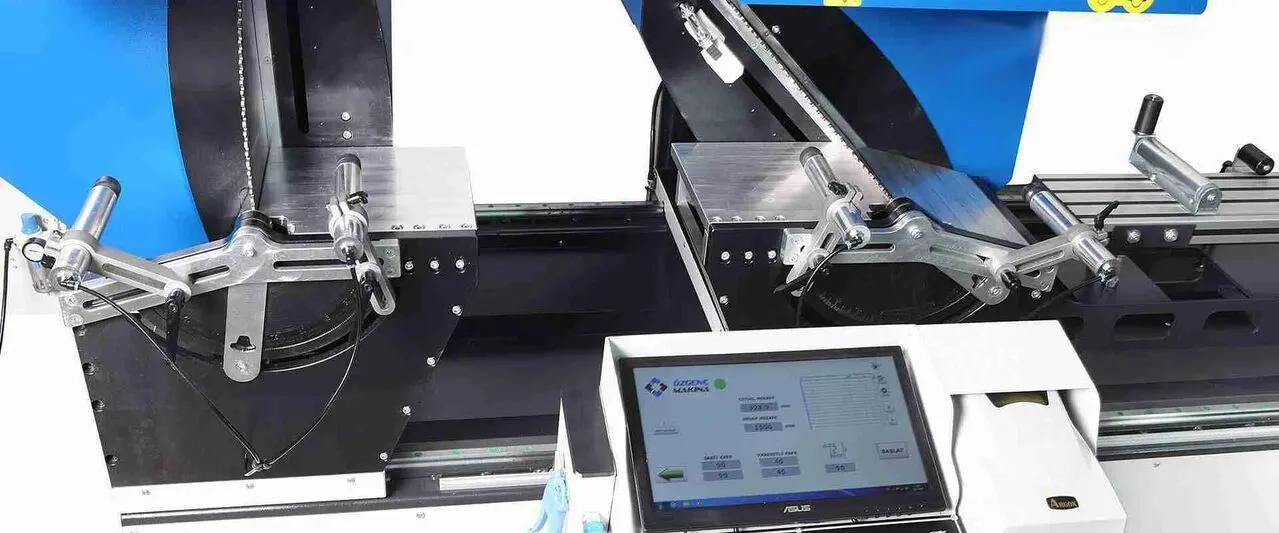 Ozgenc Makina OMRM 133 PRO I Máquina Automática de Corte de Aluminio de Doble Cabezal
