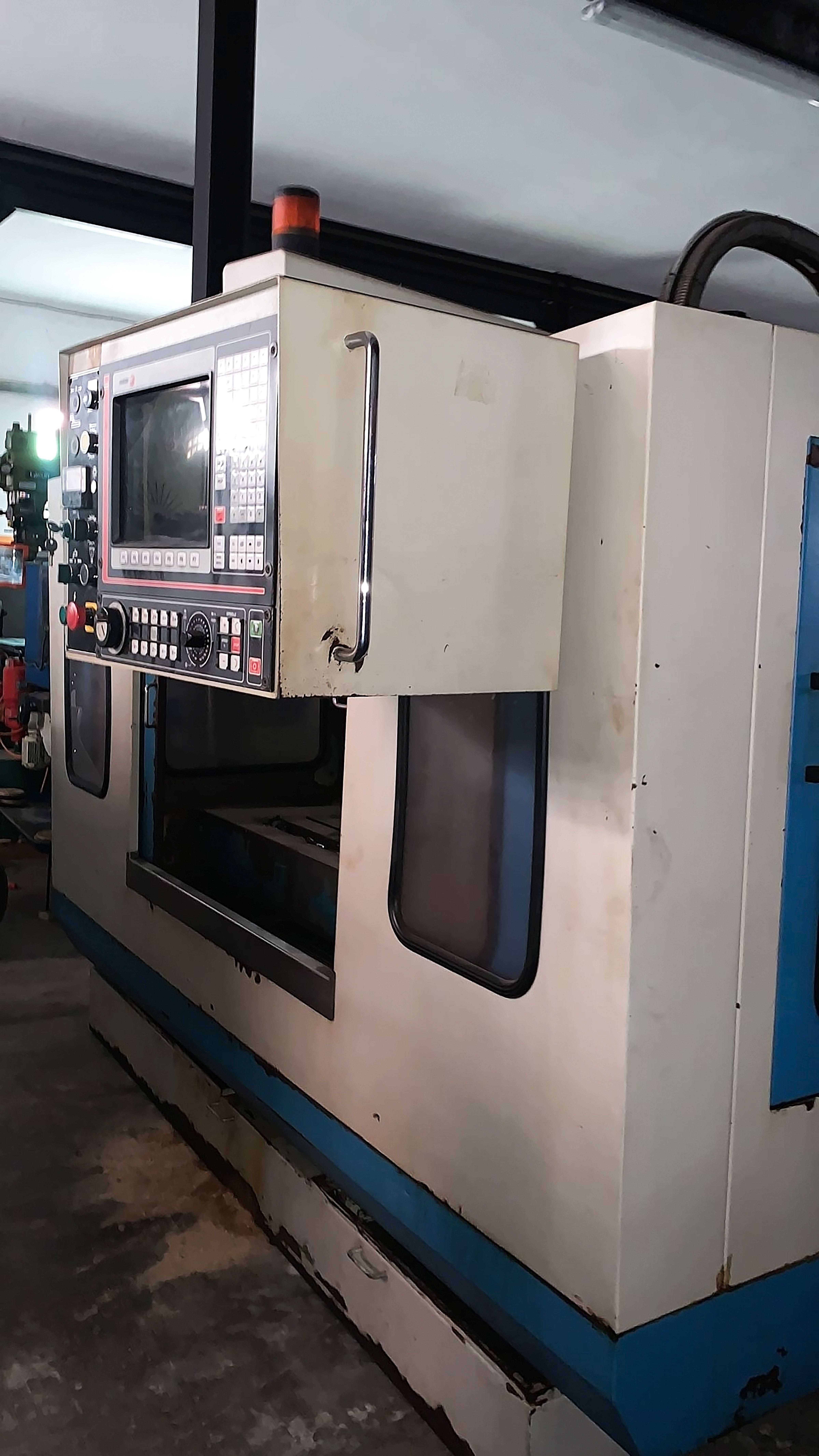Gebruikt Kondia B-1000 - Verticale bewerkingscentra - 1998
