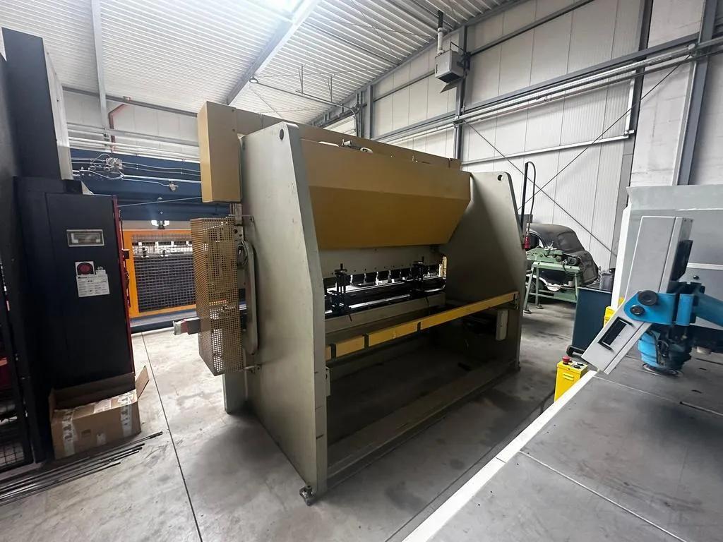 Usado Prensa de Pliegue Darley EHP 150 31/25 I