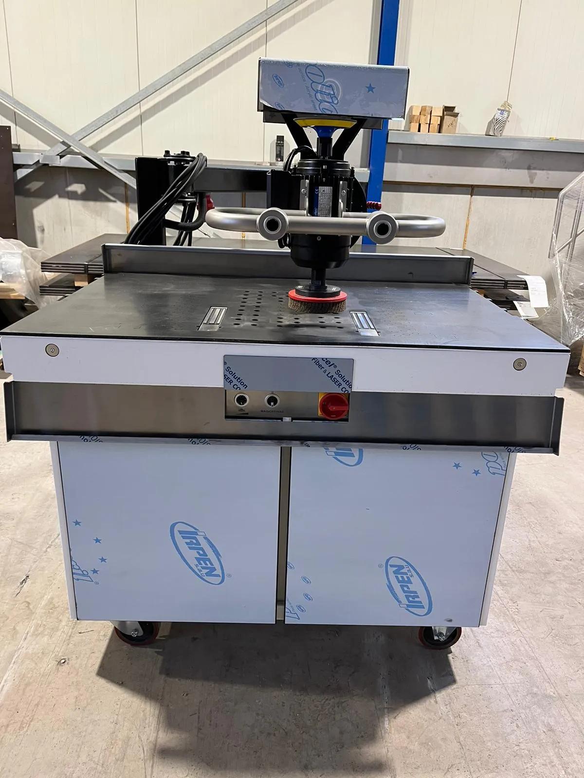 Gebruikt Q-FIN TopGrinder I Slijpmachine