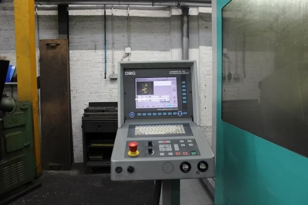 Used Deckel Maho DMU 125 P I Vertical Machining Center I 1998