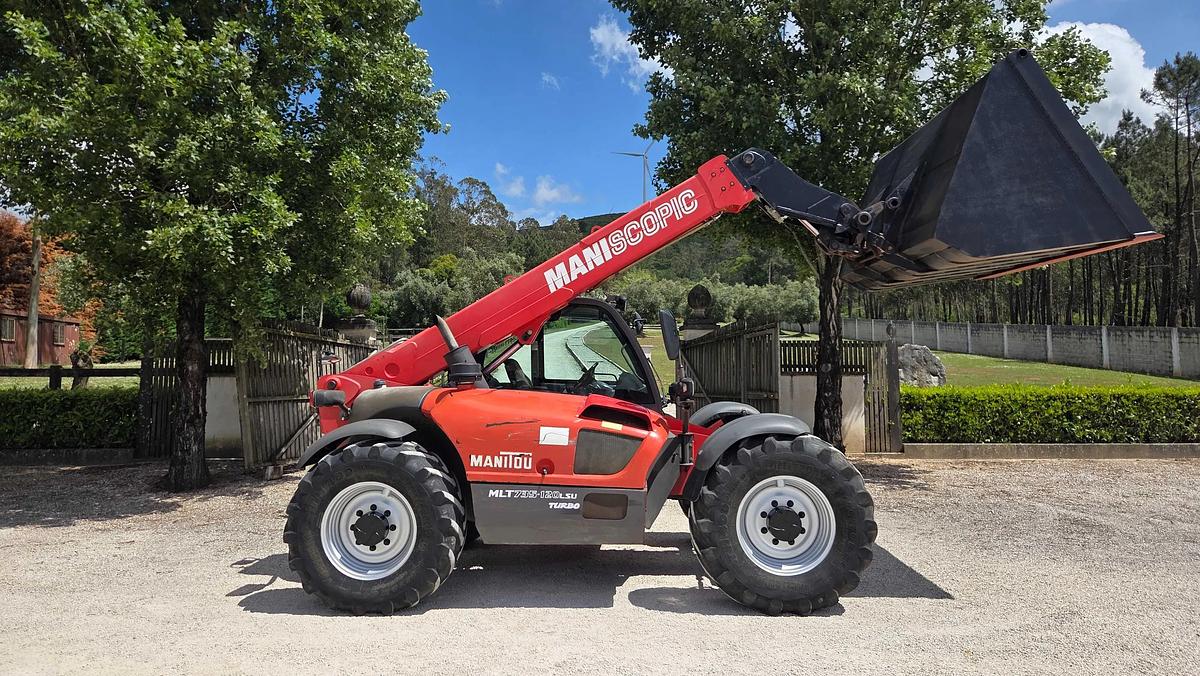 Used Manitou MLT 735-120 LSU I Agricultural Telehandler I 2010