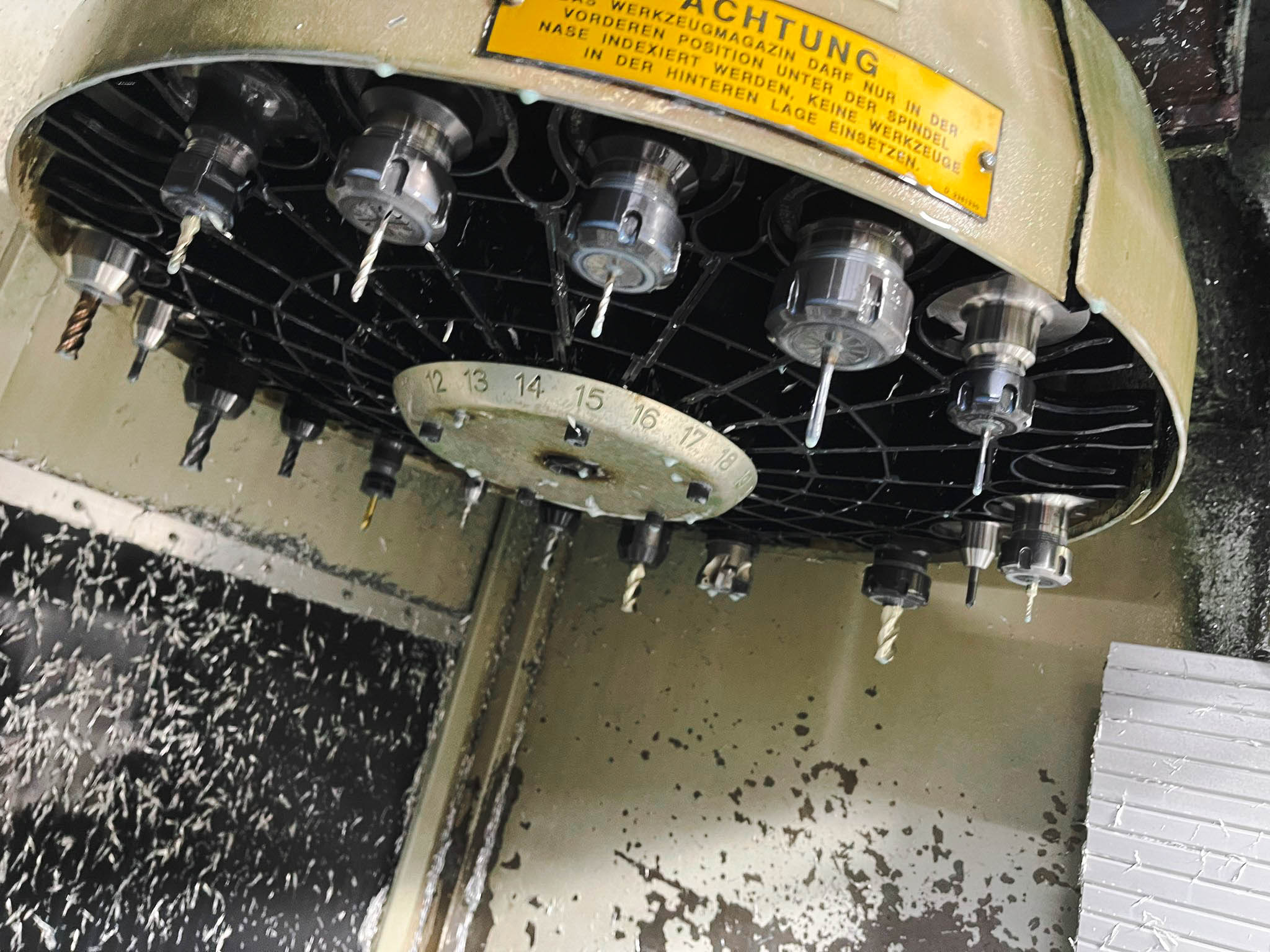 Used Bridgeport VMC 600/22 I Vertical Machining Center I 2003/2004