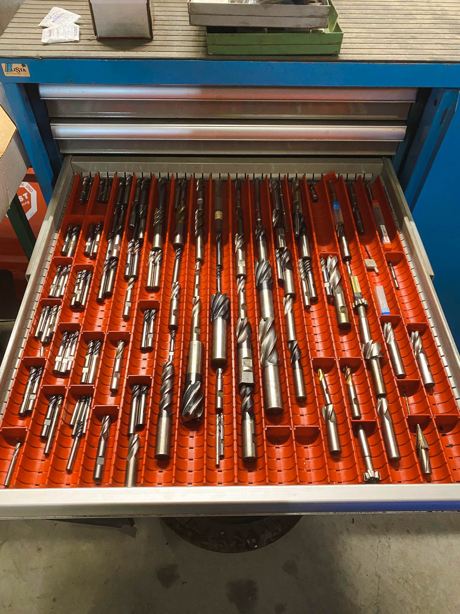 Used Bridgeport VMC 760/22 - Vertical Machining Center - 1995