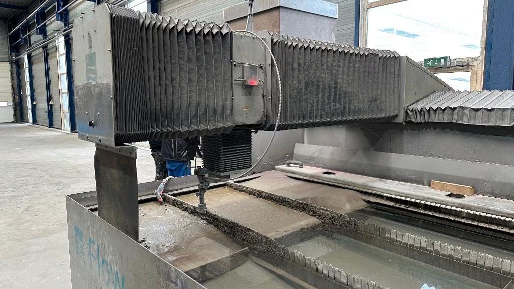 Used Flow Waterjet 714000-1 I Waterjet Cutting I 2010