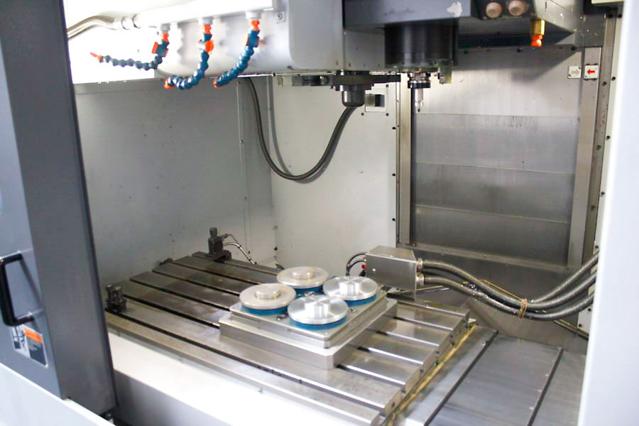 Gebruikt Mori Seiki NV 5000 - Verticale Bewerkingscentra - 2005