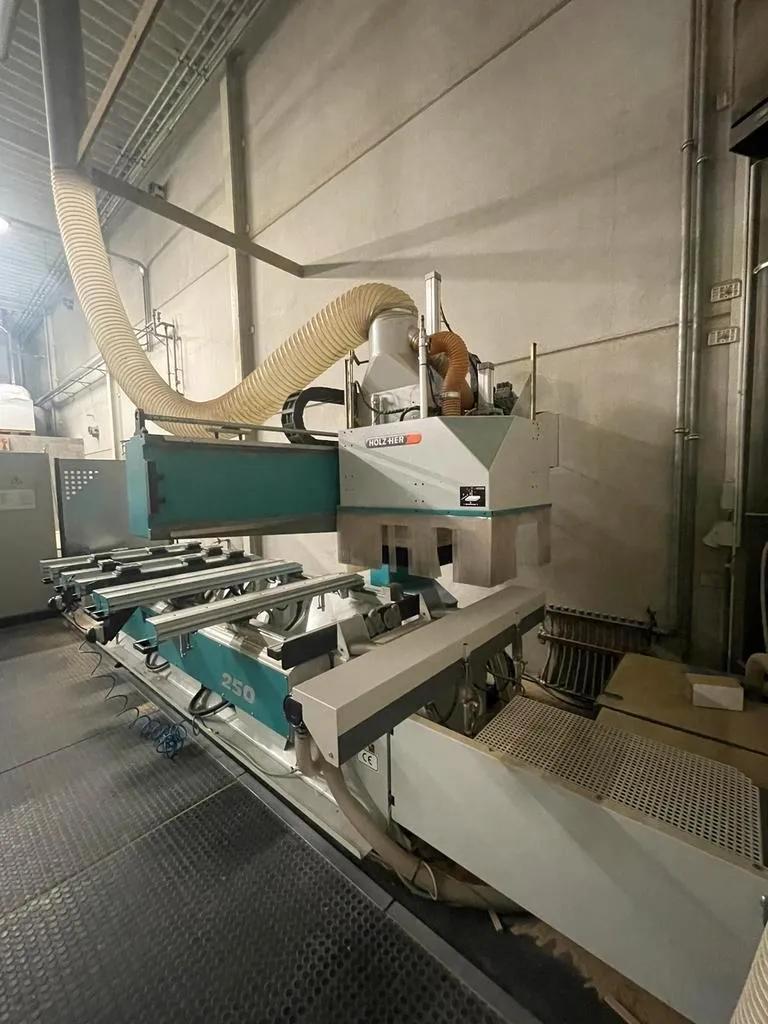 Used Holzher Ecomaster 7120 I CNC Machining Center