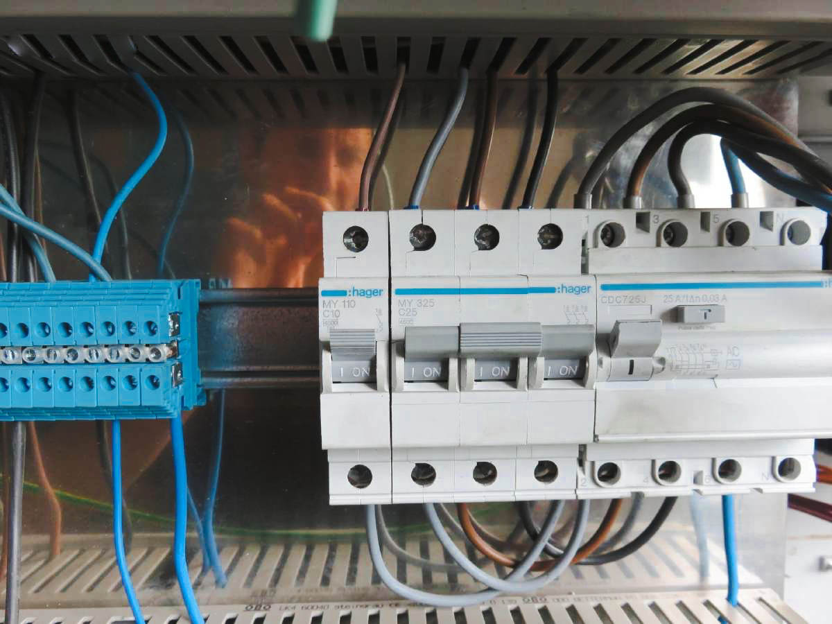 Used Mazak QT 8 - CNC Lathe - 1994