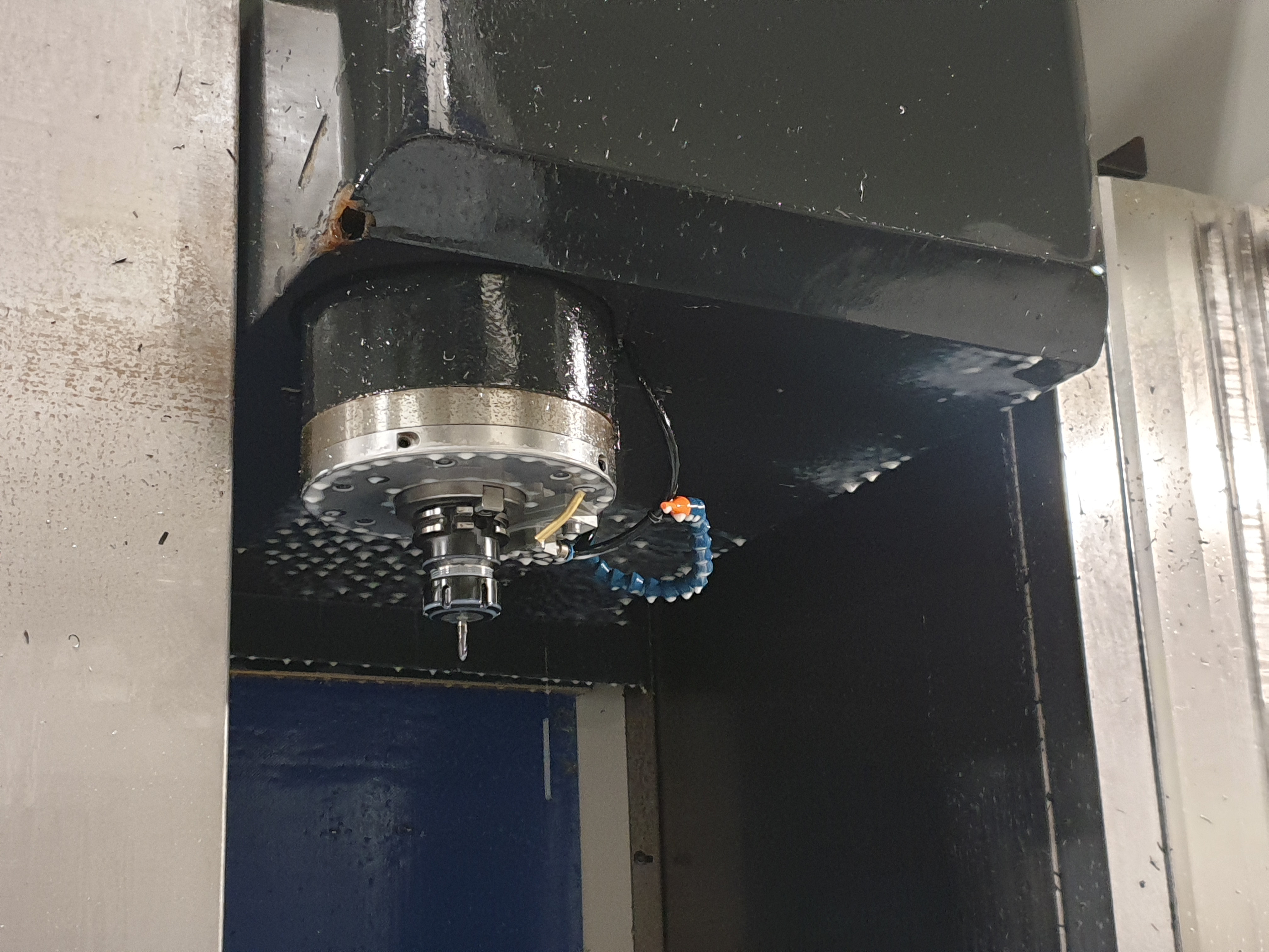 Usado Centro de Mecanizado Vertical MAZAK VTC - 300C - II - 2005