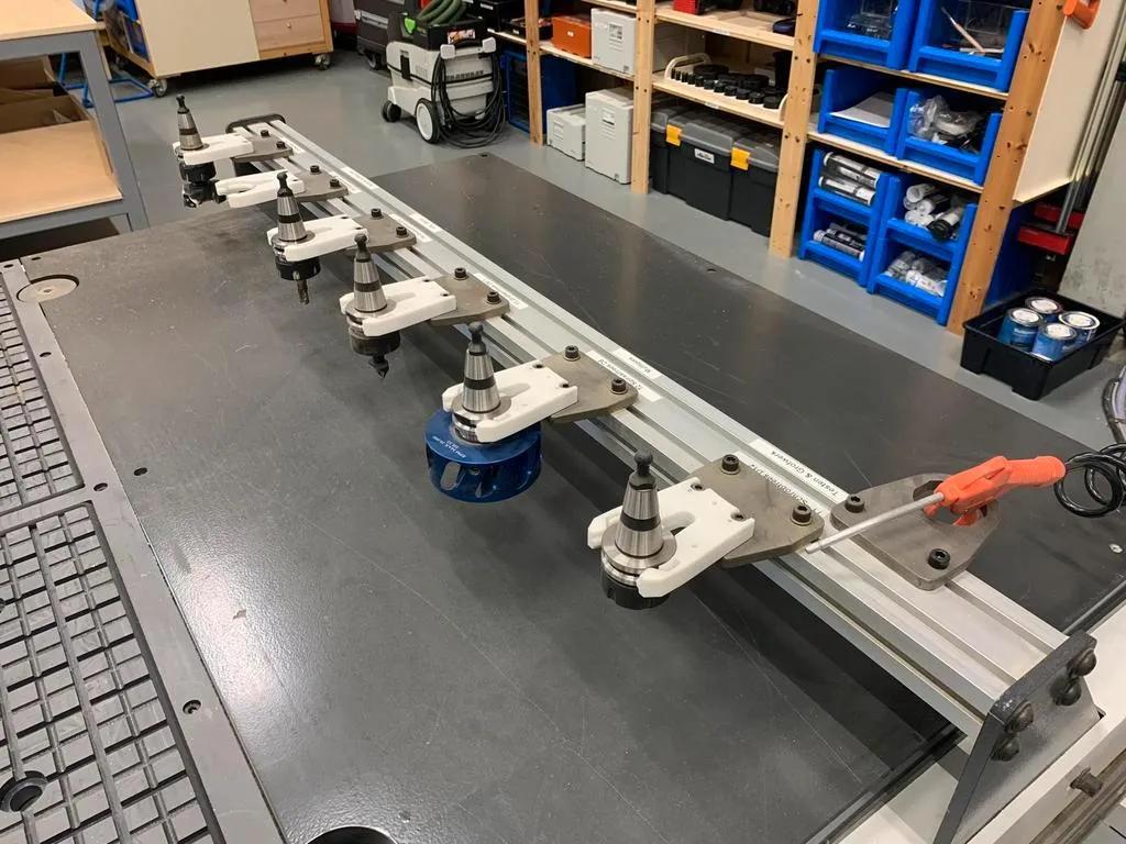 Usado Máquina de anidación Comeva Nicron Zenit 13/26 I