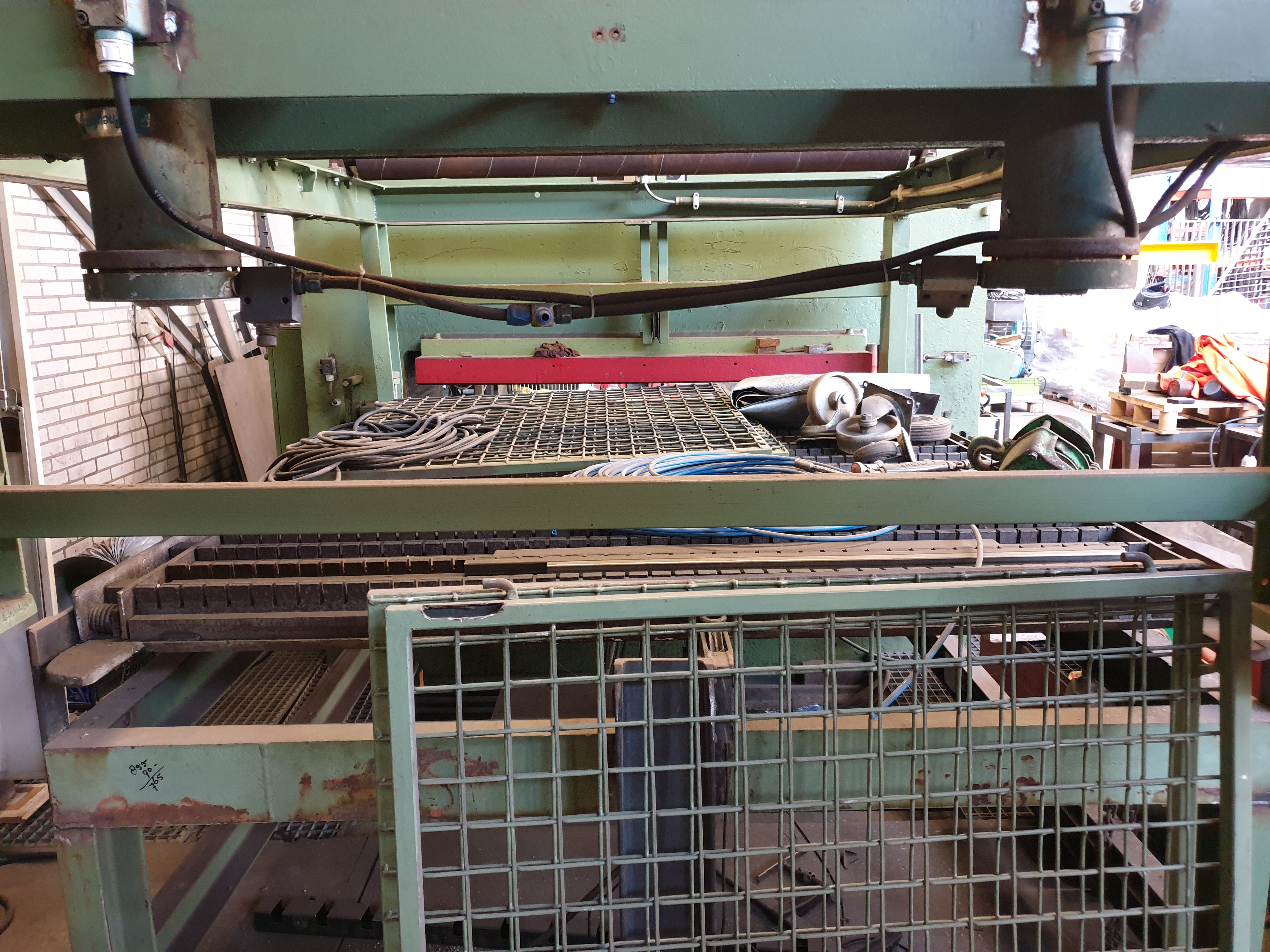 Used LVD 600T x 1500mm - Press Brake 1986