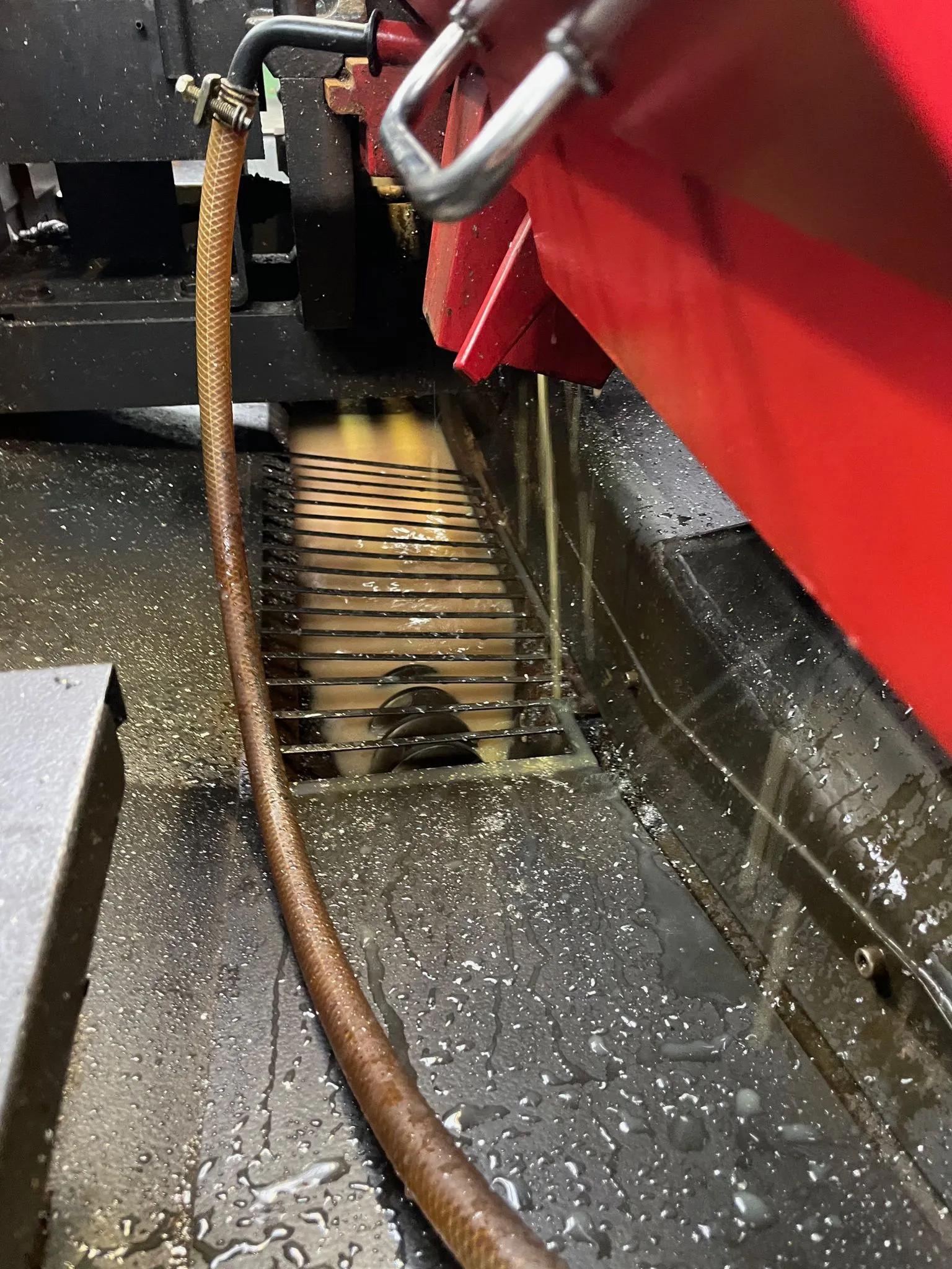 Gebruikt Amada HA250W I Lintzaag I 2011