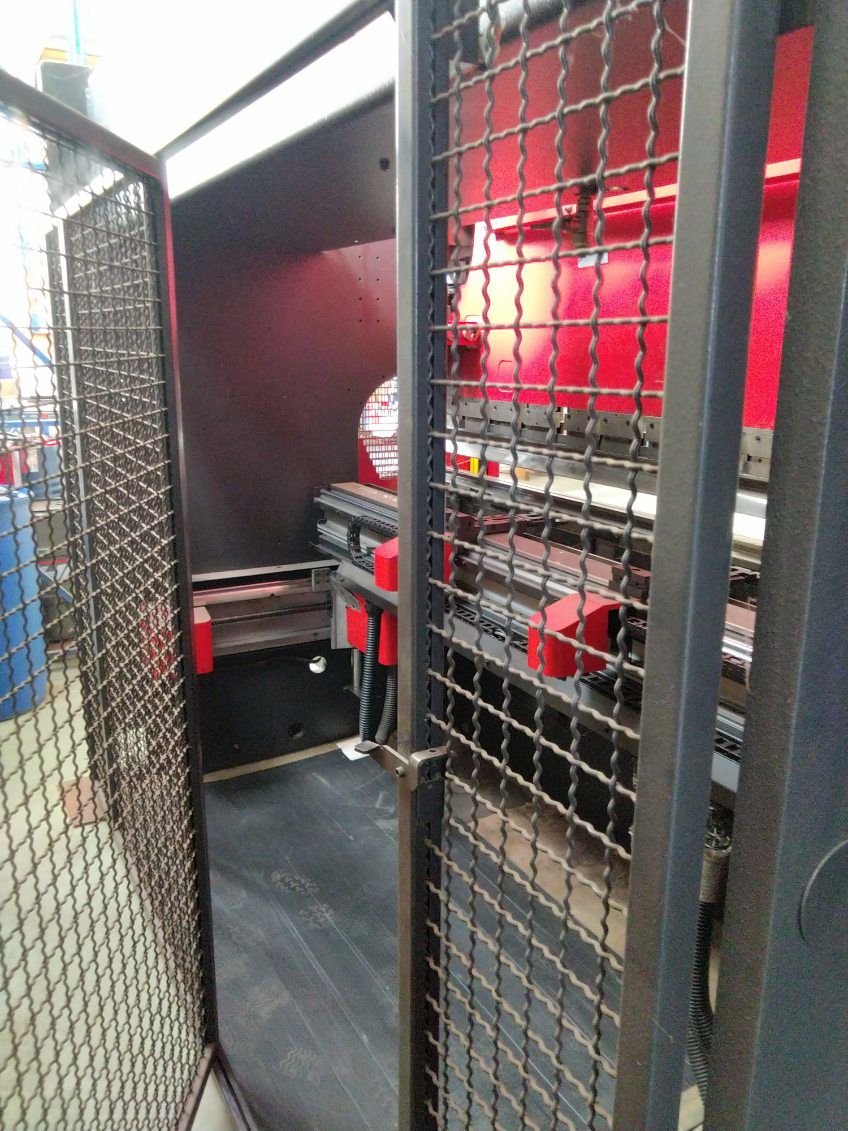 Used Amada HFE 100-3 I Press Brake I 2002