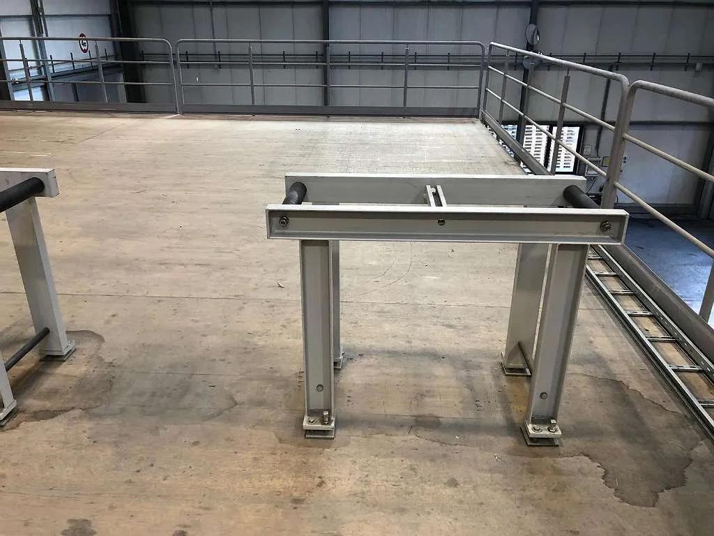 Usado Sierra de cinta Behringer HBE 261 A I