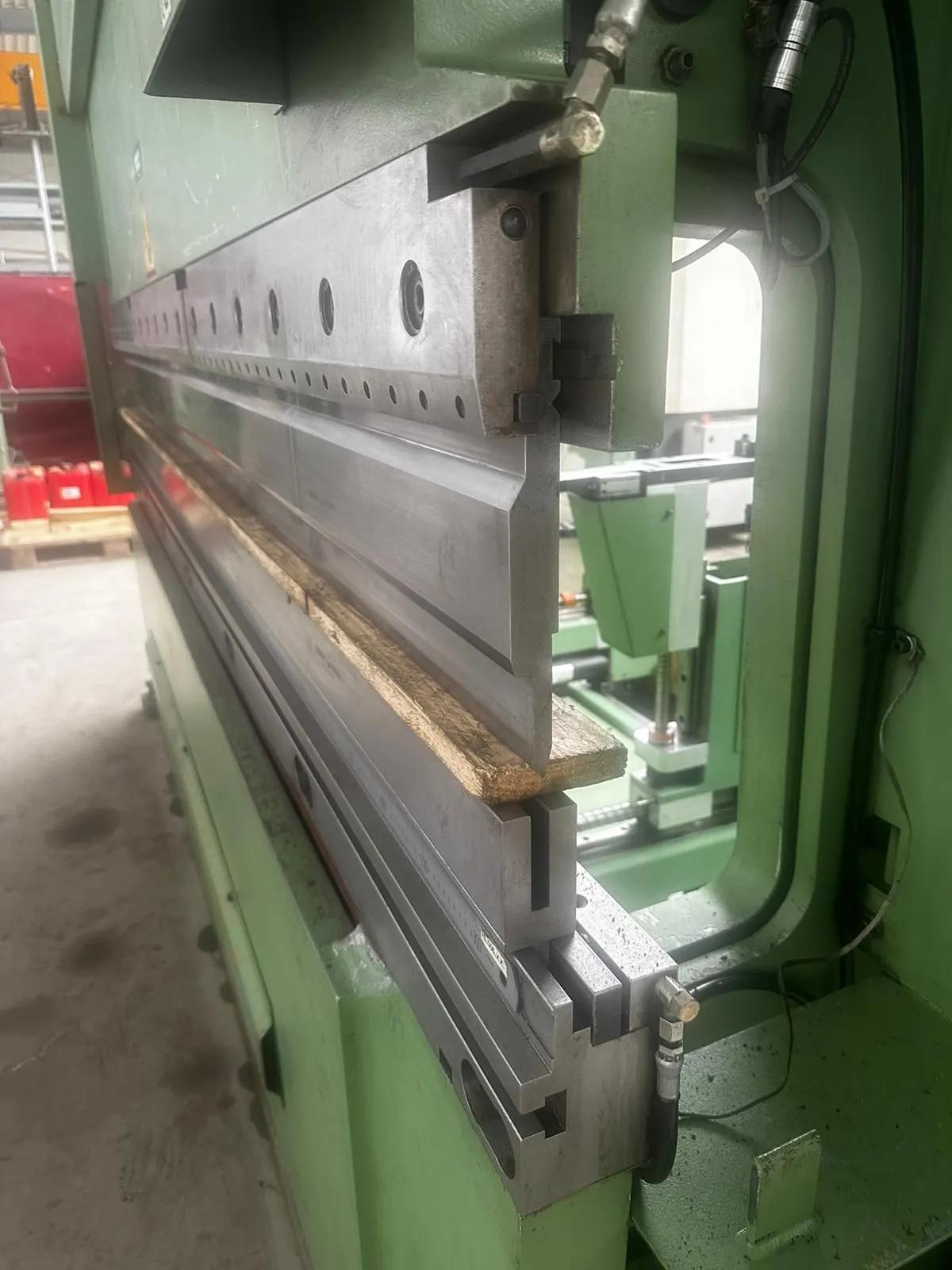 Gebruikt Beyeler RT 125x3100 Ik druk op de rem