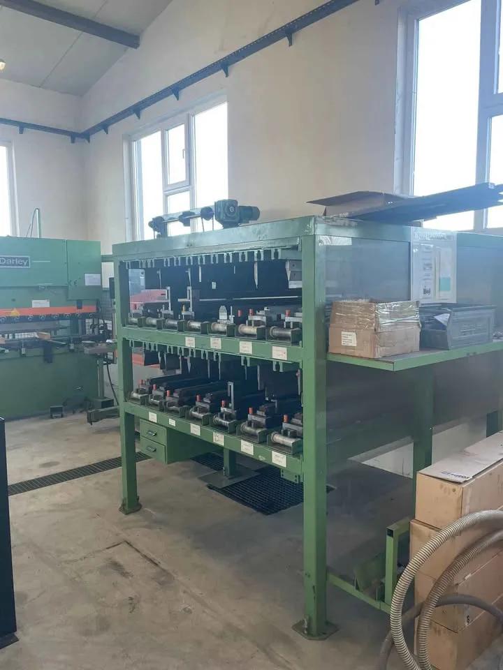 Usado Prensa plegadora Darley EHP 50 20/15 I 1997