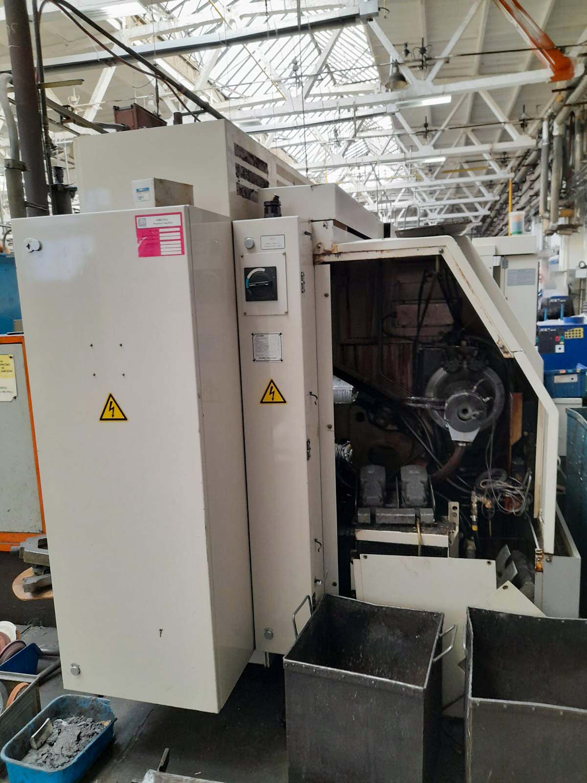 Used Okuma LB15 II-M - CNC Lathe - 1996
