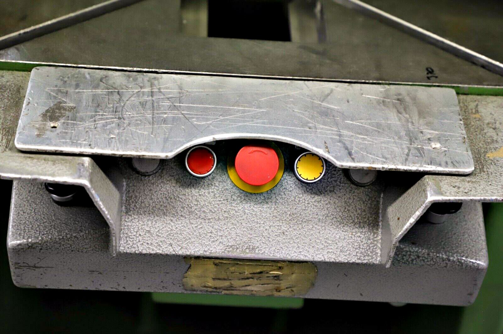 Used Dunkes HZS25 - Hydraulic Press- 1992