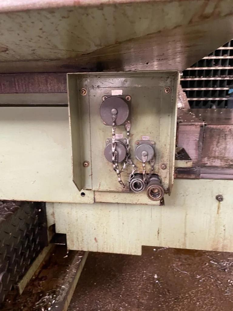 Gebruikt Okuma MC-5VA I Vertical Machining Center