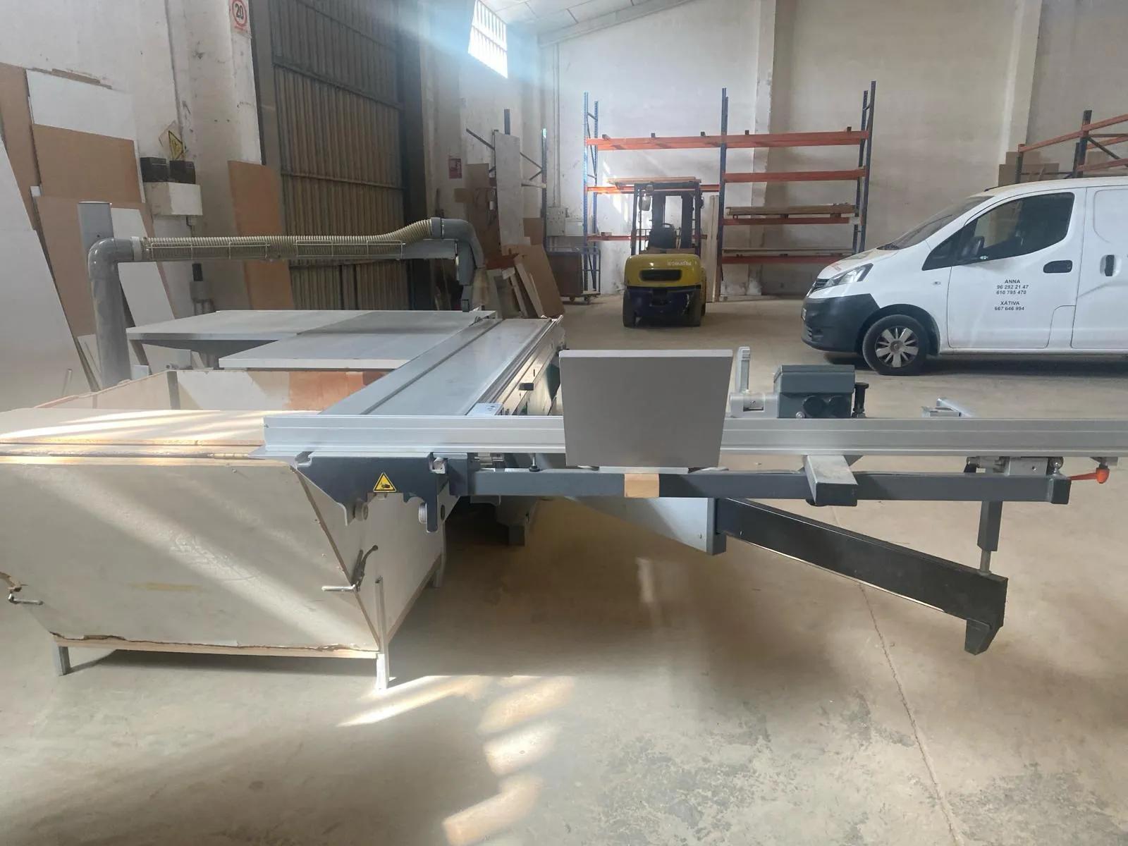 Usado Sierra de Mesa Deslizante Altendorf F45 I