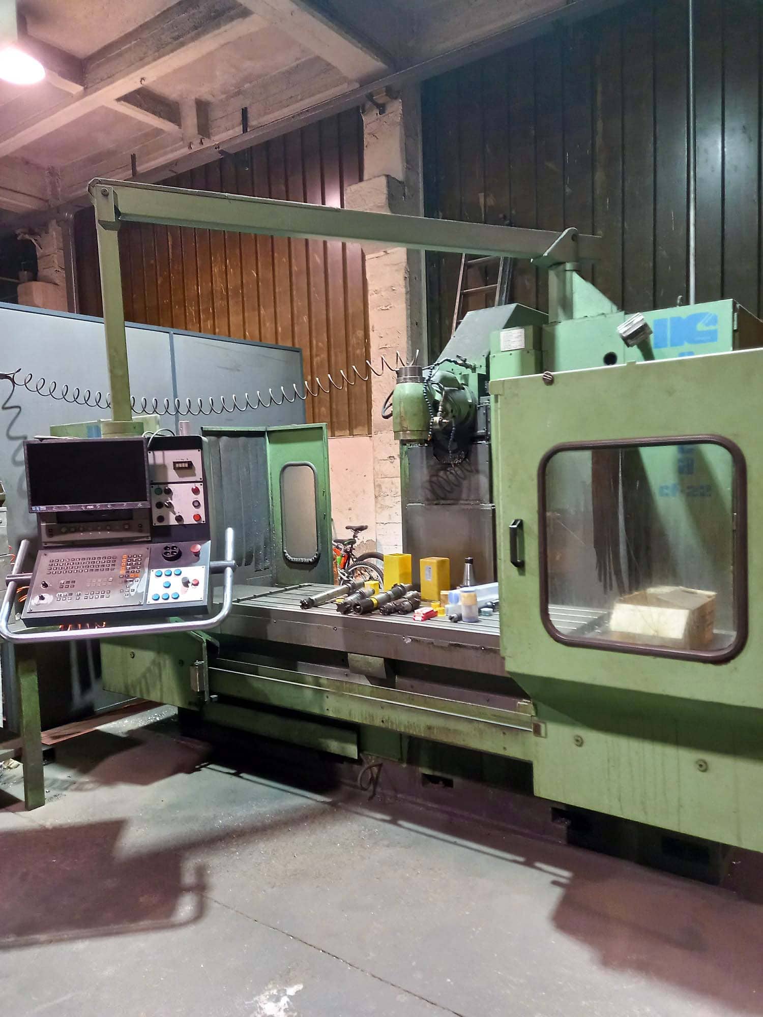 Used Nicolas Correa CF 22/20 - Vertical Machining Centre - 1998