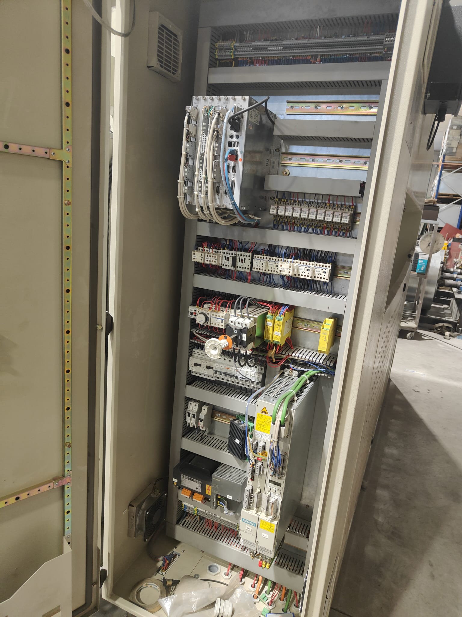 Used Durma CNC HAP 3590 I Press Brake I 2004