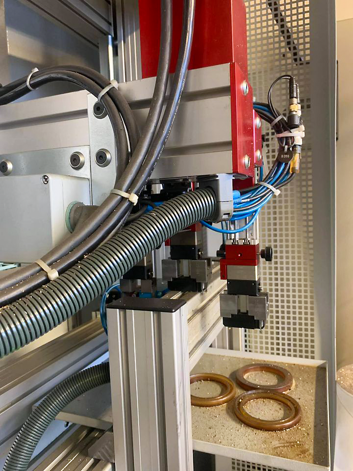 Gebruikt Almac CU 3005 - CNC Frezen - 2004