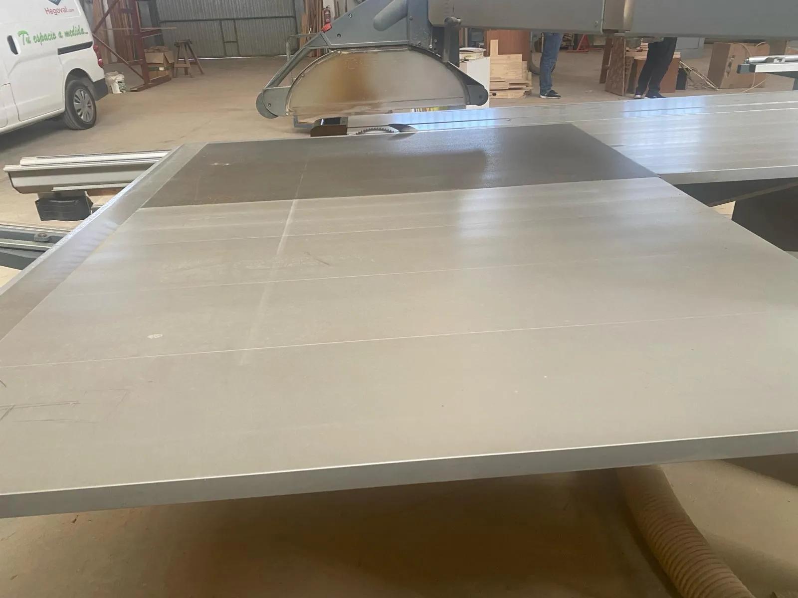 Usado Sierra de Mesa Deslizante Altendorf F45 I