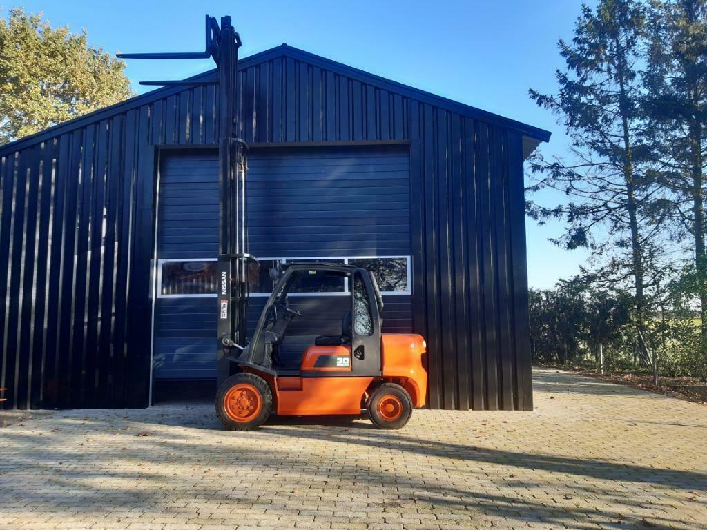 Gebruikt NISSAN FGD02A25D