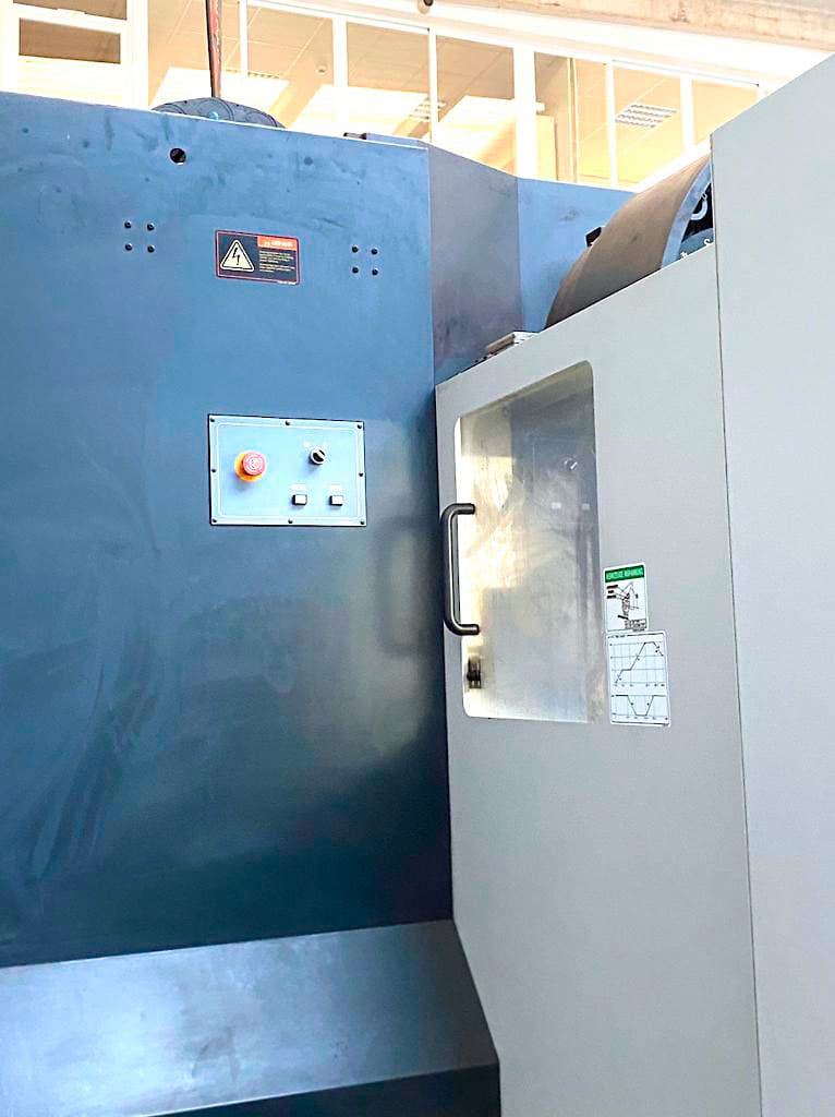 Gebruikt Doosan DNM750L - Verticaal bewerkingscentrum - 2011