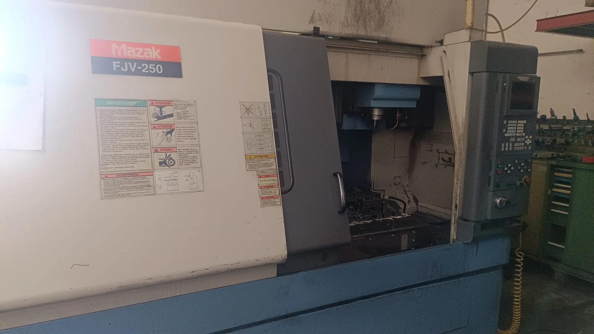 Gebruikt Mazak FJV-250 I Verticale Bewerking Center