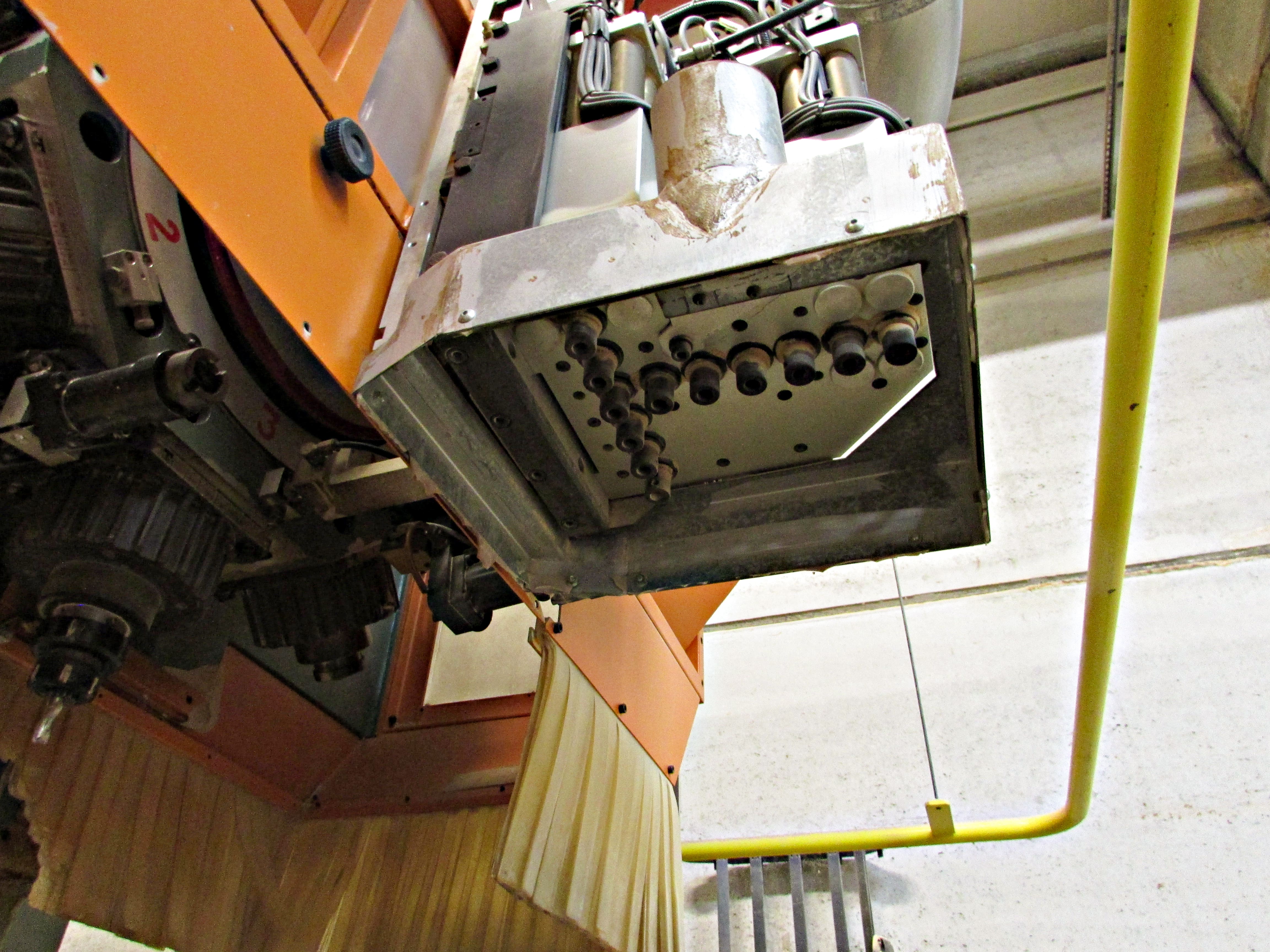 Usado CMS KM60 R8 - Centros de mecanizado CNC - 1999